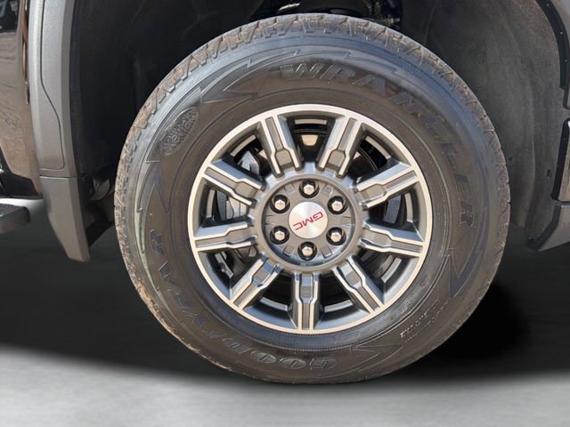 Used 2024 GMC Sierra 1500 AT4 w/ Technology Package image 9