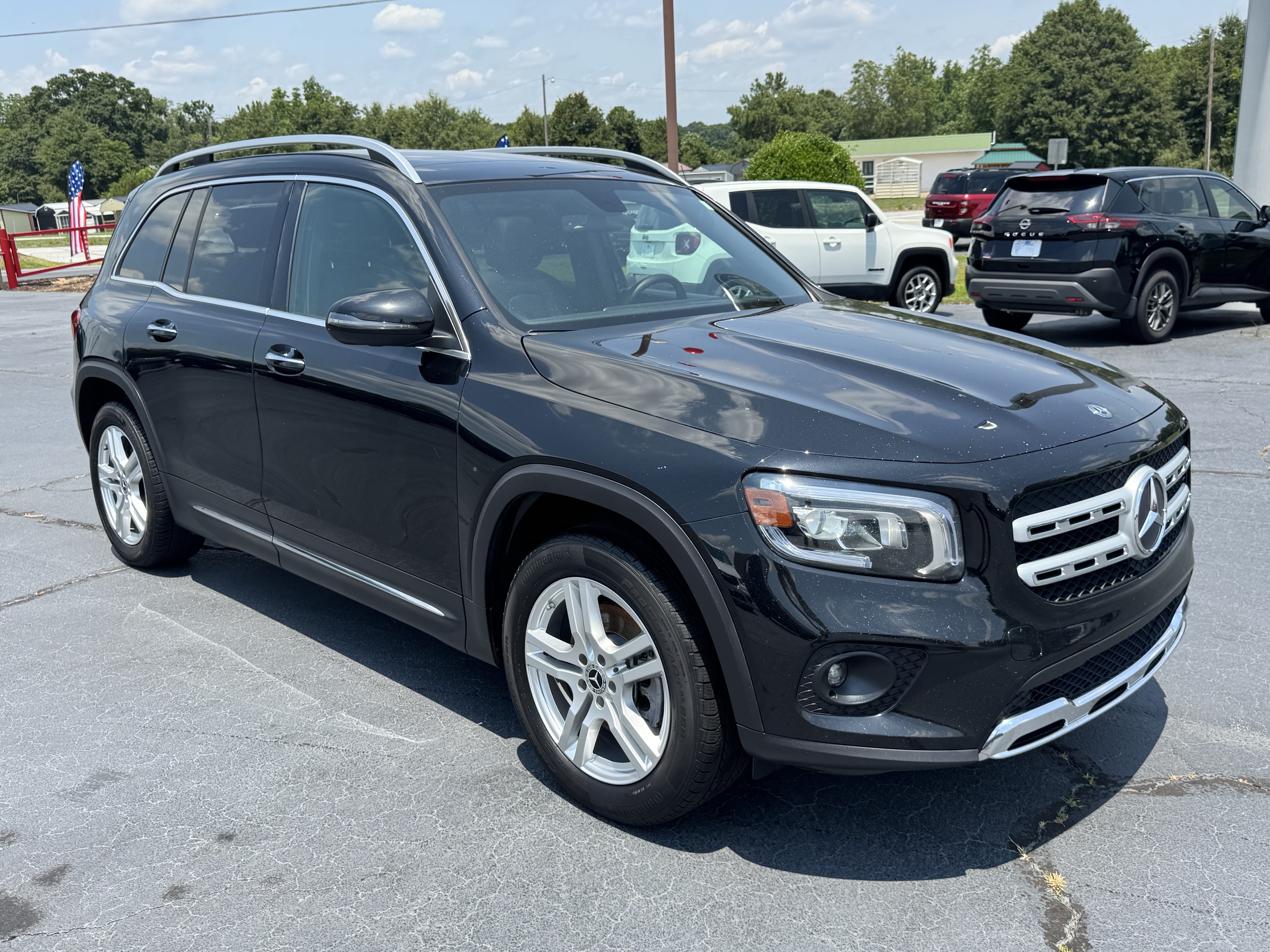 Used 2020 Mercedes-Benz GLB 250 4MATIC image 4