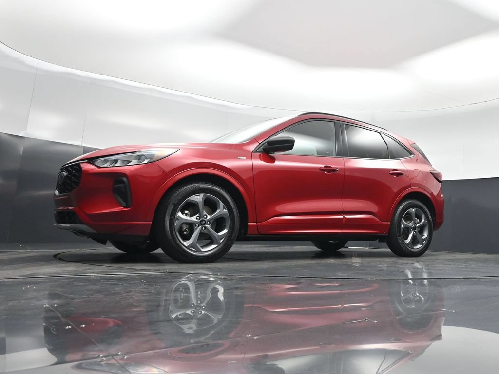 Certified 2023 Ford Escape ST-Line w/ Tech Pack #1 FWD image 42