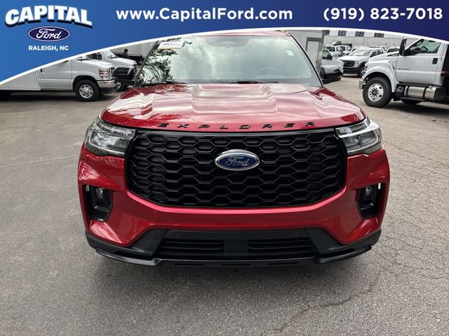 Certified 2025 Ford Explorer ST-Line w/ Premium Package AWD/4WD image 10