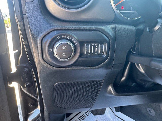 Used 2022 Jeep Gladiator Sport AWD/4WD image 15