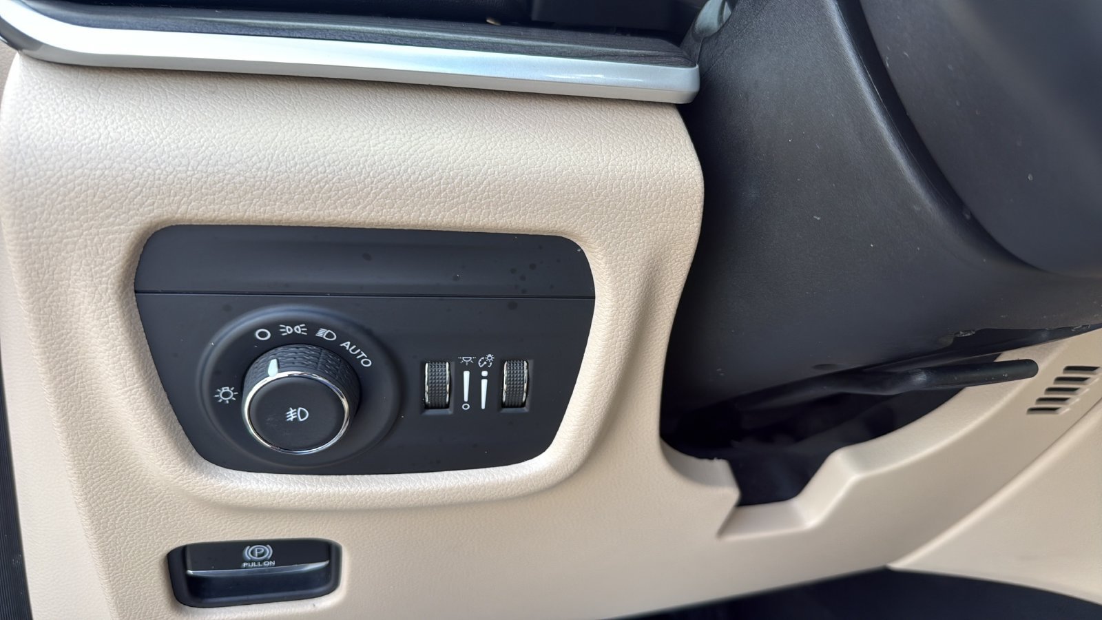 Used 2021 Jeep Grand Cherokee L Limited AWD/4WD image 14