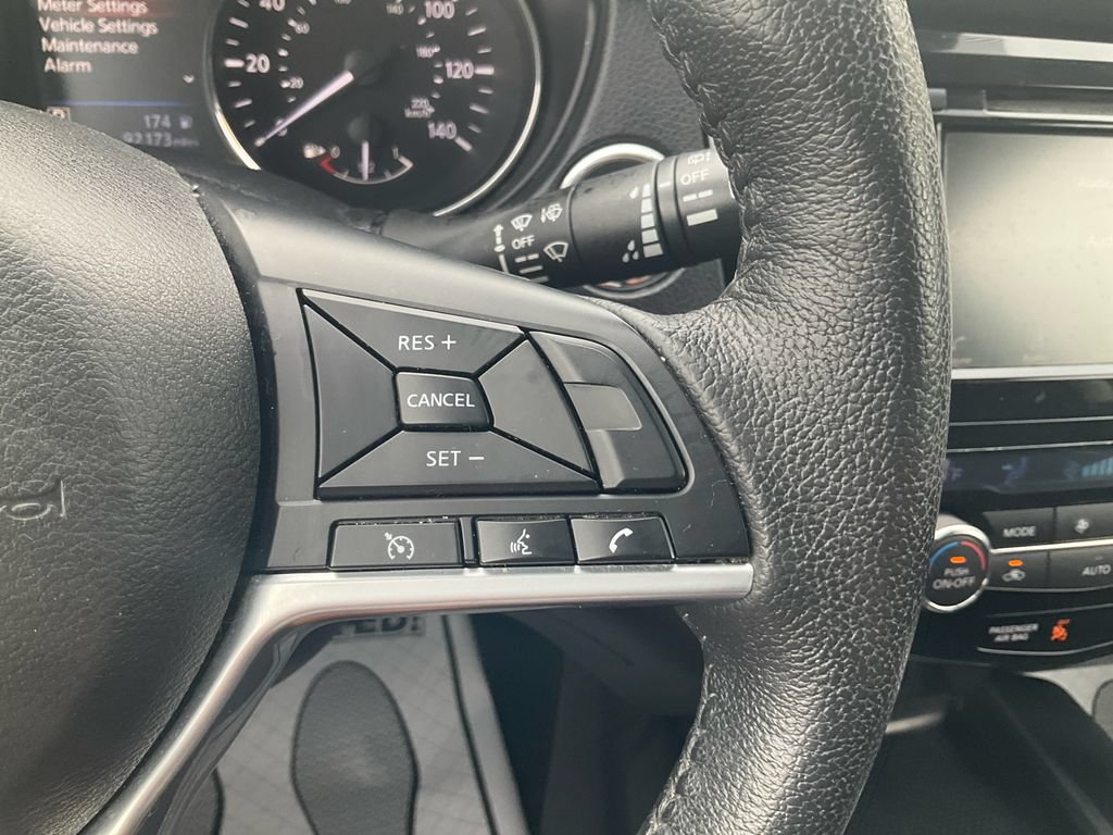 Used 2019 Nissan Rogue SV FWD image 22