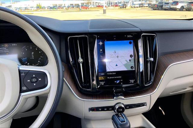 Used 2021 Volvo XC60 T5 Momentum w/ Premium Package image 8