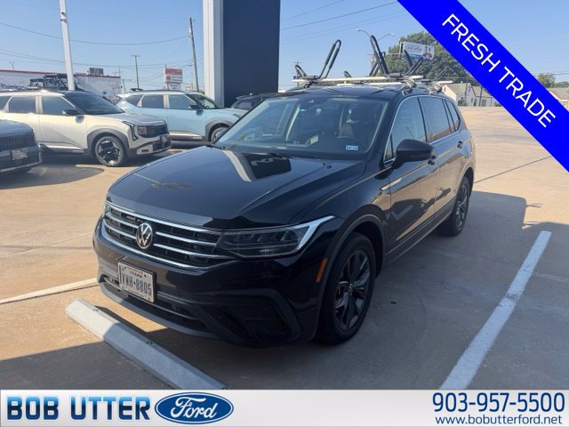 Used 2023 Volkswagen Tiguan SE FWD image 1
