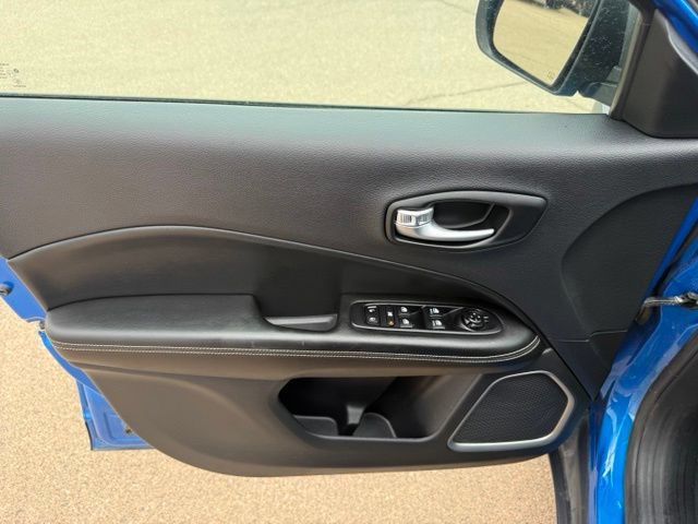 Used 2021 Jeep Compass Latitude FWD image 11