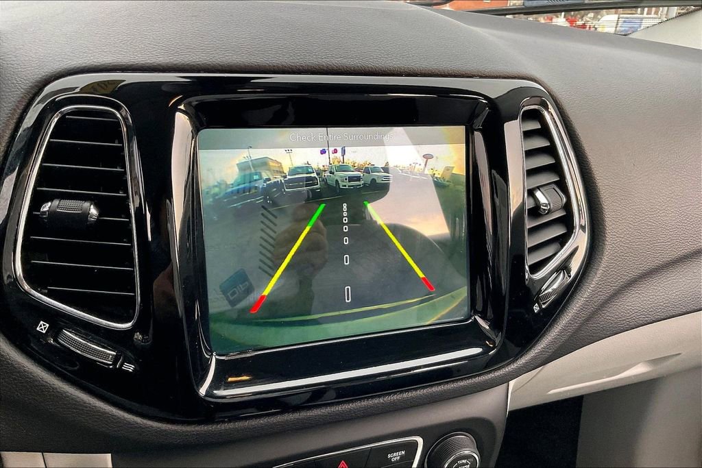 Used 2018 Jeep Compass Limited w/ Navigation Group image 19