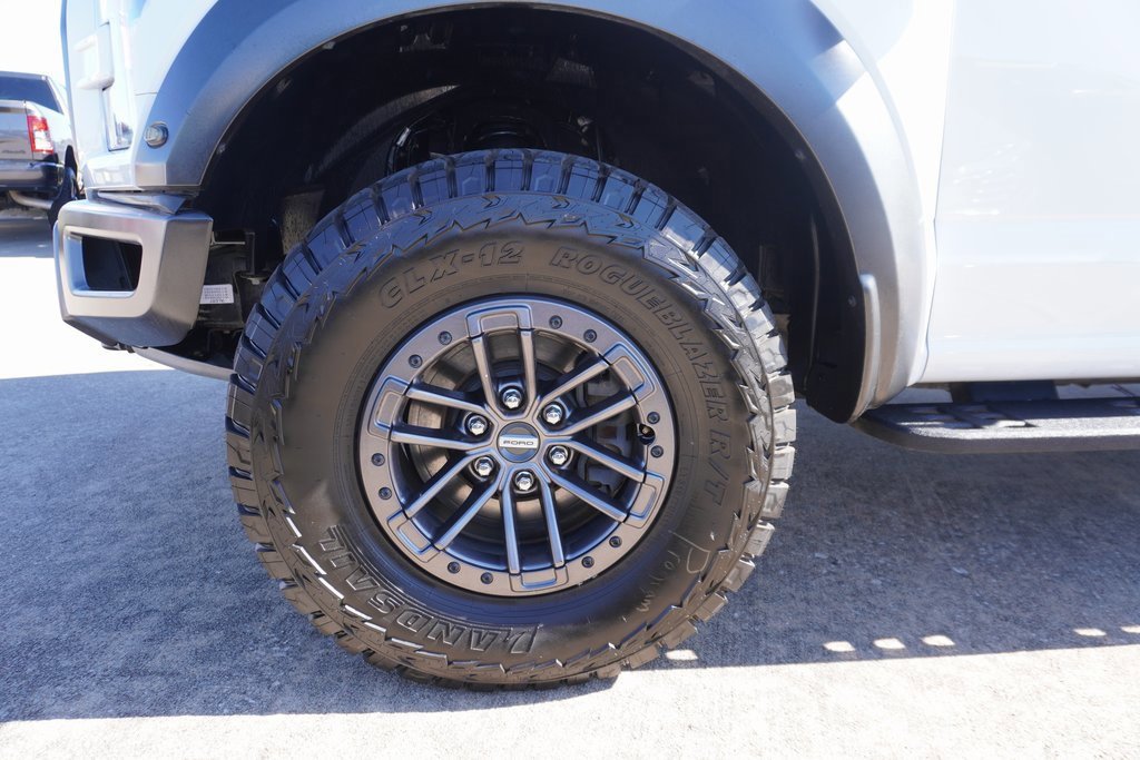 Certified 2020 Ford F150 Raptor w/ Equipment Group 802A Luxury image 31