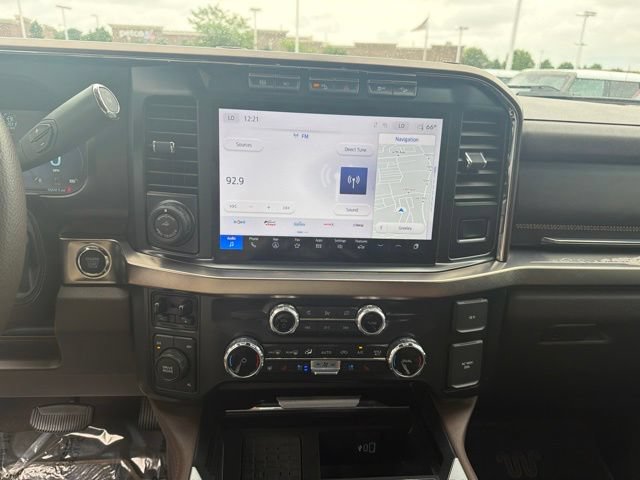 Certified 2023 Ford F350 King Ranch w/ Chrome Package AWD/4WD image 18