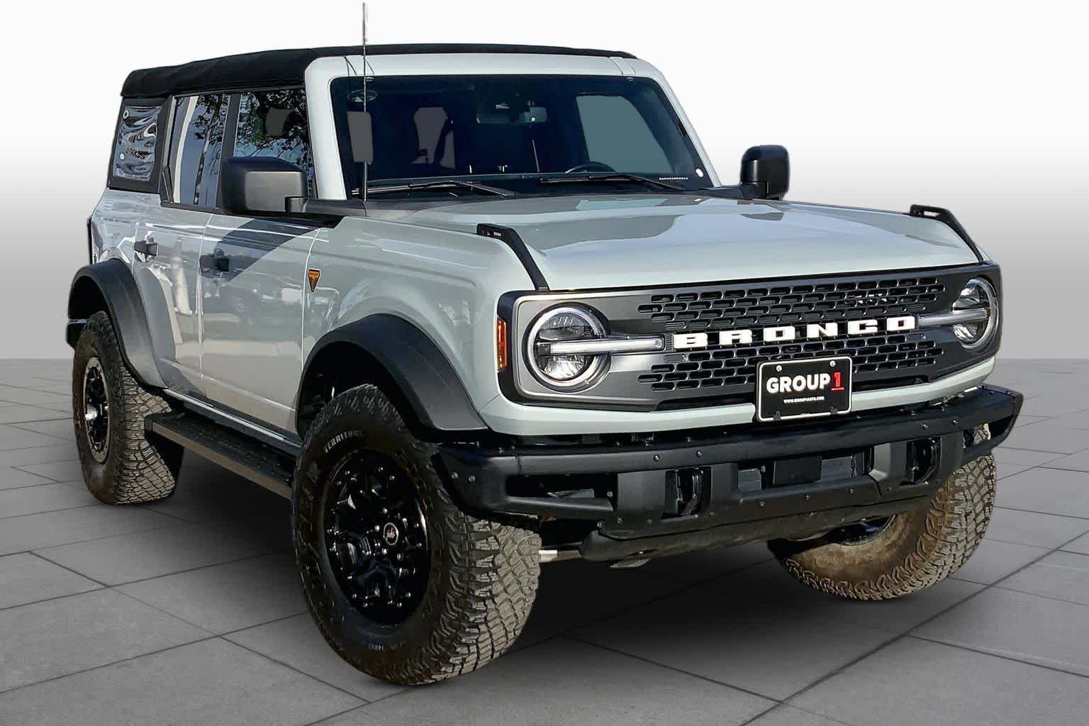 Certified 2023 Ford Bronco Badlands w/ Sasquatch Package AWD/4WD image 3