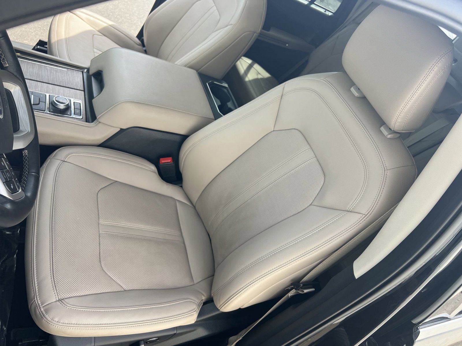 Certified 2024 Ford Expedition Limited image 13