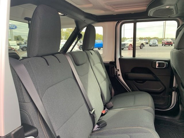 Used 2024 Jeep Wrangler Sahara w/ Technology Group image 18