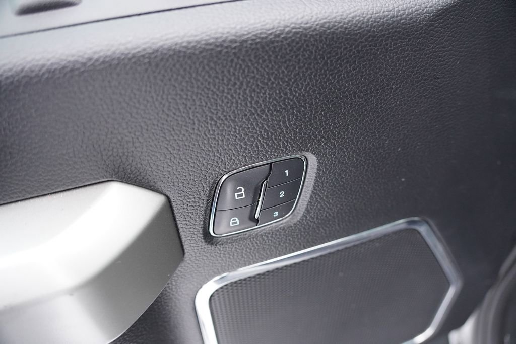 Certified 2017 Ford F150 Lariat w/ Equipment Group 502A Luxury image 23