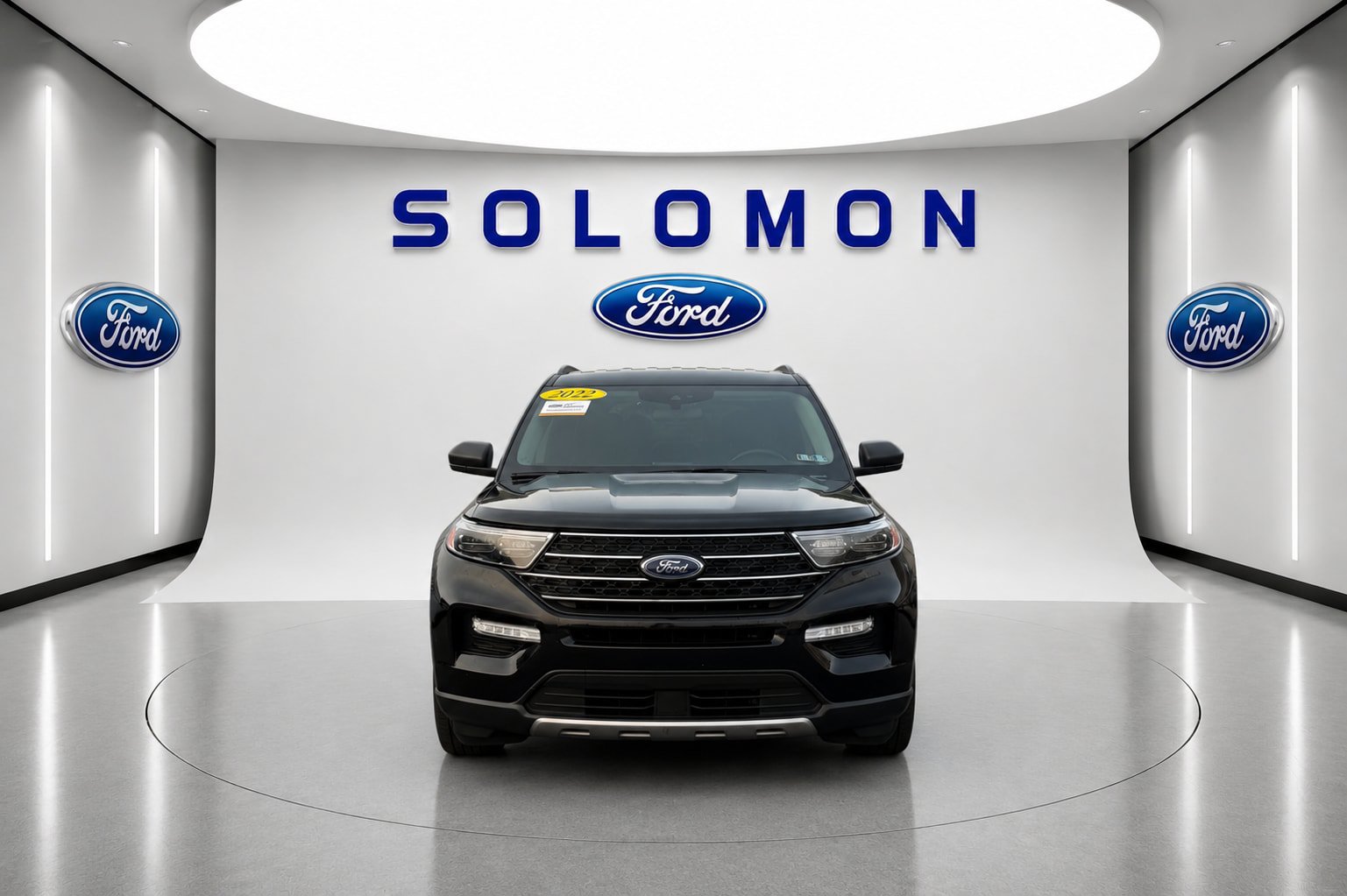 Certified 2022 Ford Explorer XLT w/ Equipment Group 202A AWD/4WD image 2