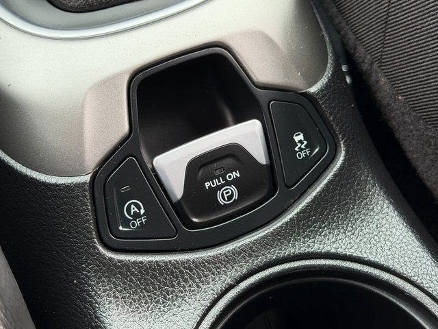 Used 2019 Jeep Compass Latitude w/ Popular Equipment Group AWD/4WD image 21