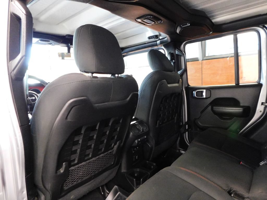 Used 2020 Jeep Gladiator Rubicon w/ Uconnect 4C Nav & Sound Group AWD/4WD image 37