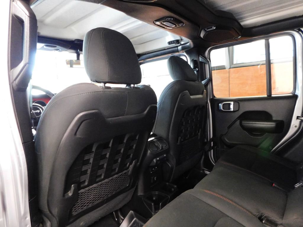 Used 2020 Jeep Gladiator Rubicon w/ Uconnect 4C Nav & Sound Group AWD/4WD image 37