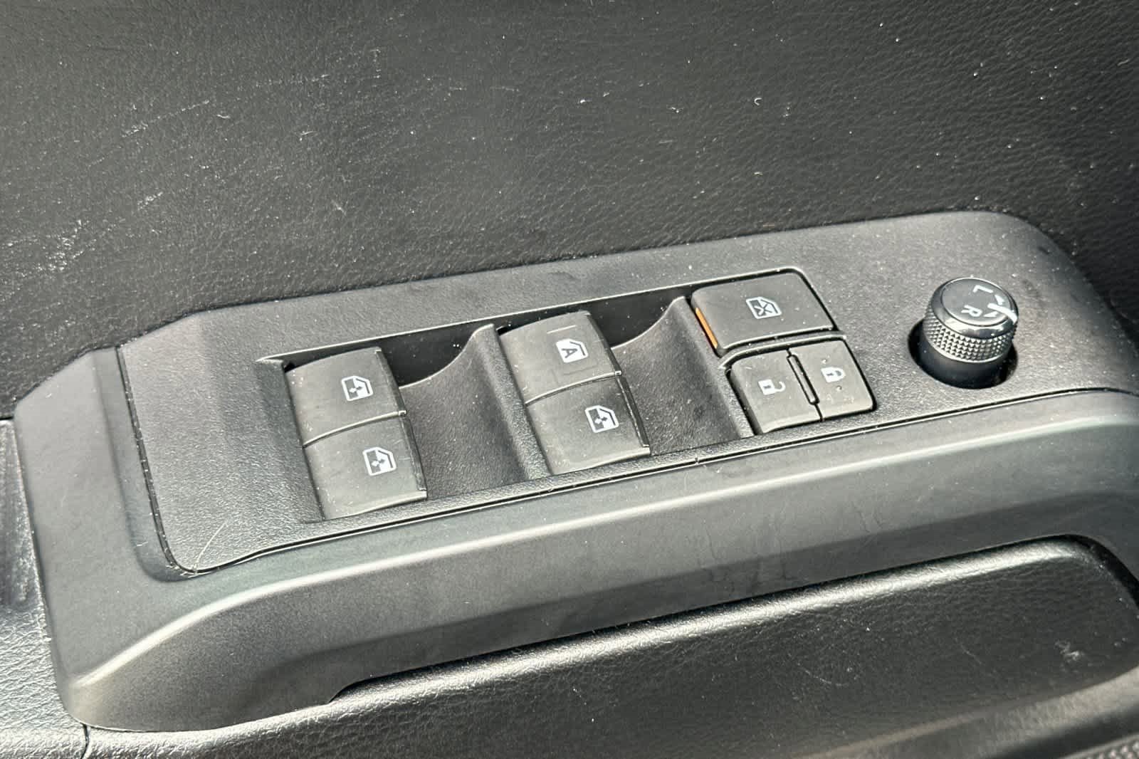 Used 2022 Toyota Tacoma SR image 13