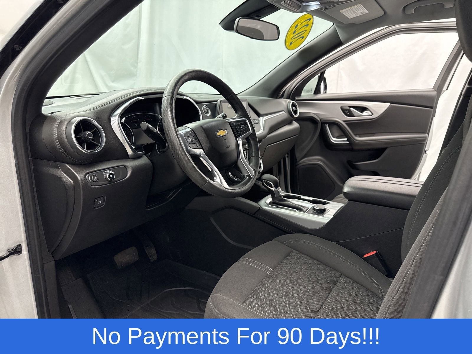 Used 2022 Chevrolet Blazer LT w/ LPO, Black Grille Bar Package image 11