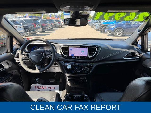 Used 2022 Chrysler Pacifica Touring-L w/ S Appearance Package AWD/4WD image 4