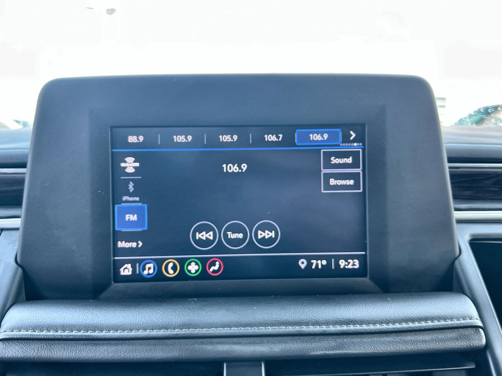 Used 2023 Chevrolet Suburban LS image 18