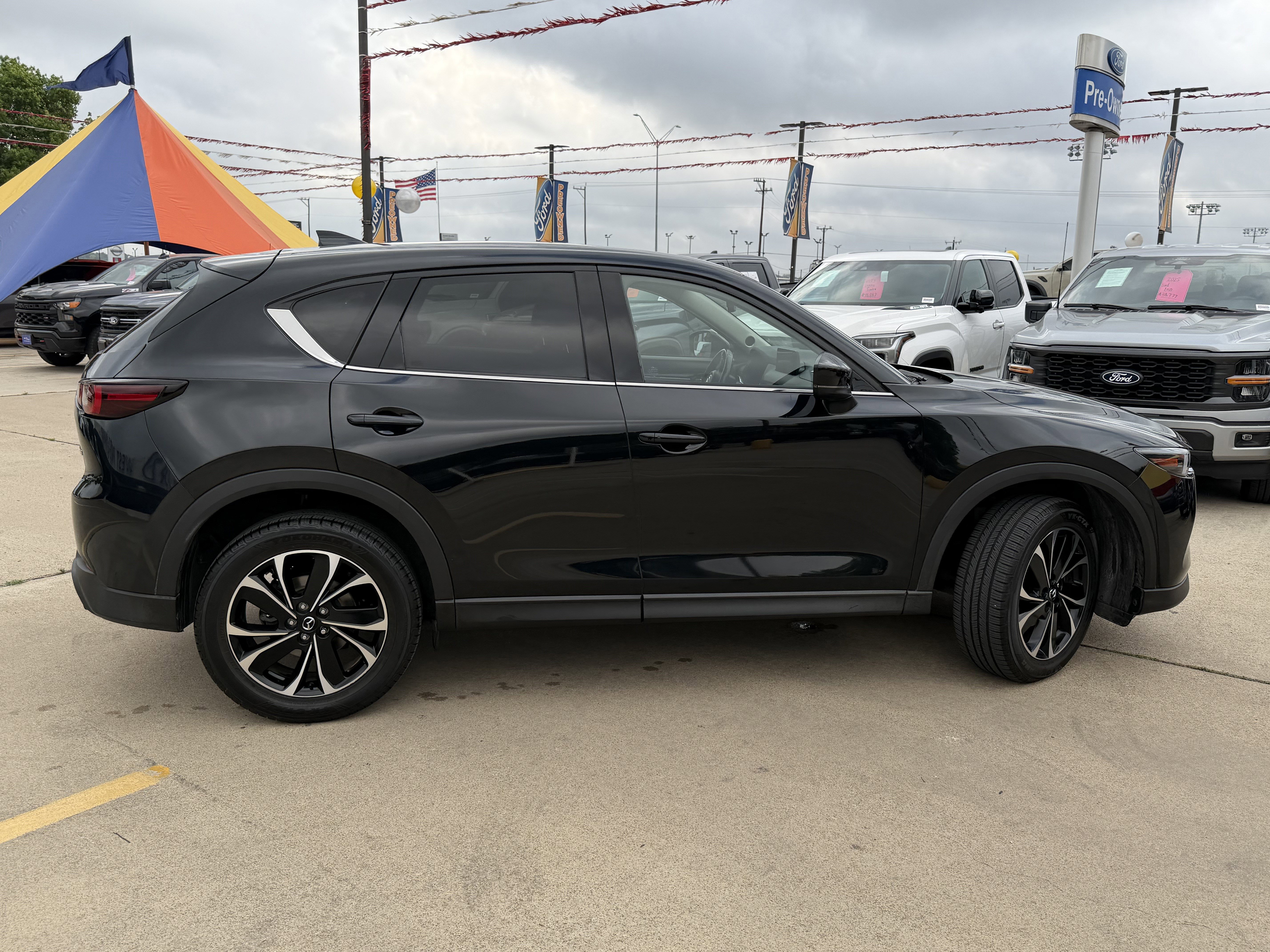 Used 2023 MAZDA CX-5 AWD 2.5 S w/ Premium Plus Pkg image 3