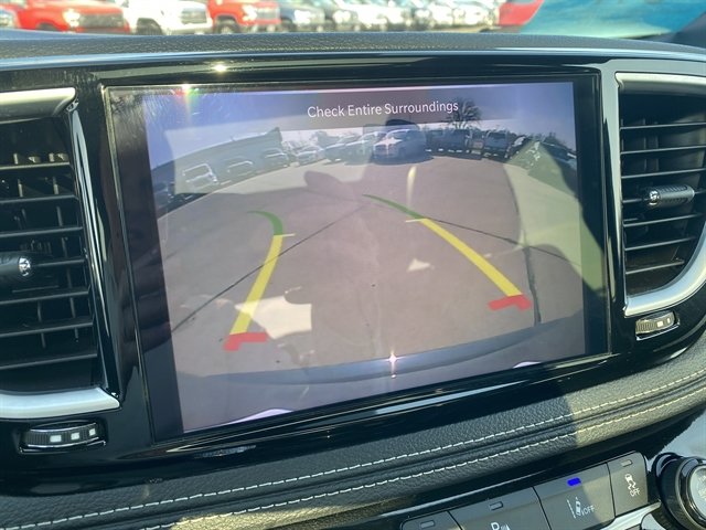 Used 2025 Chrysler Pacifica Limited FWD image 35