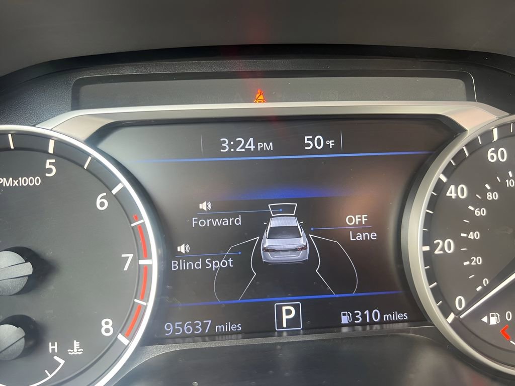 Used 2022 Nissan Altima 2.5 SV FWD image 13