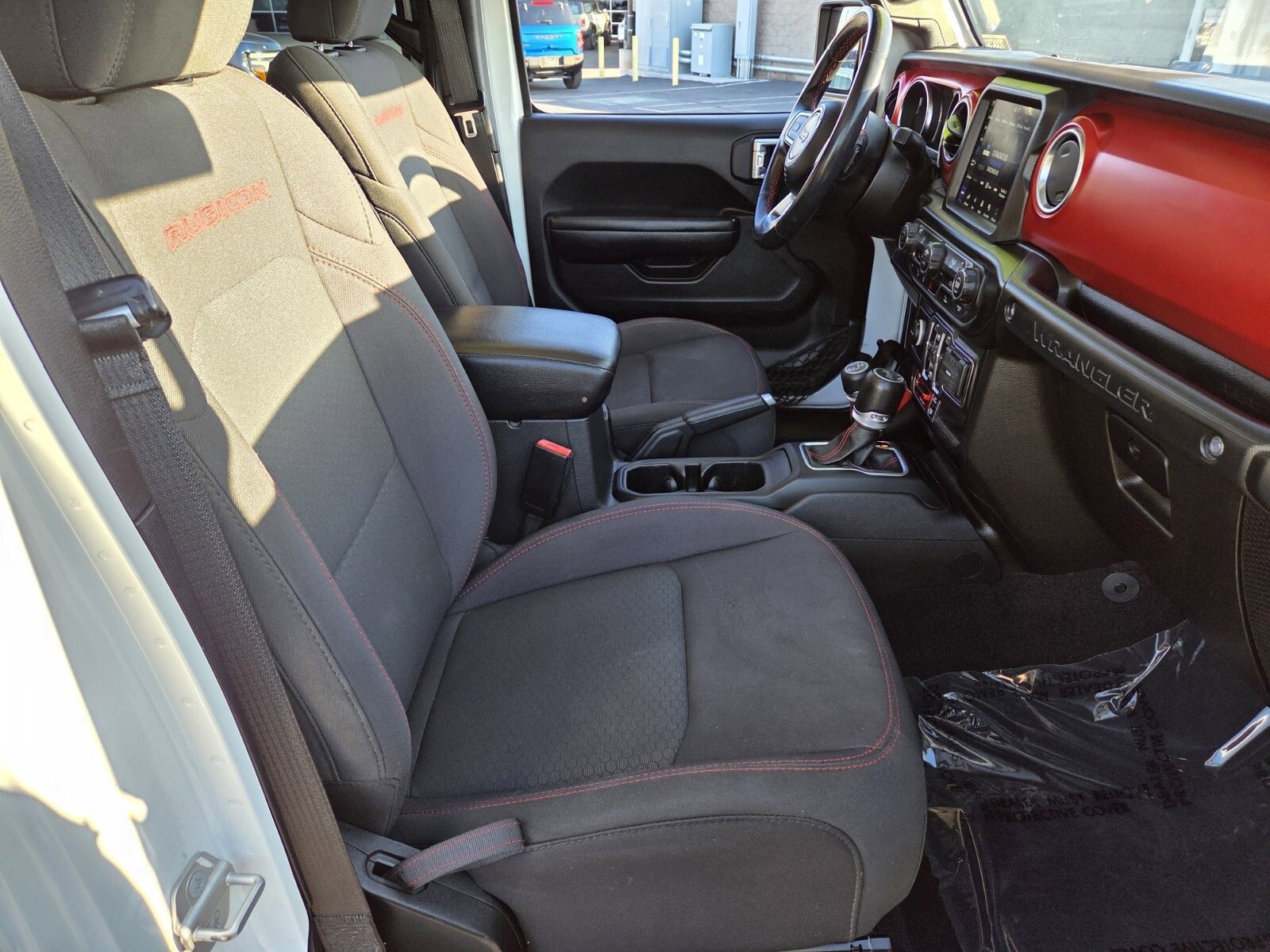 Used 2021 Jeep Wrangler Unlimited Rubicon w/ Xtreme Recon 35" Tire Package image 15