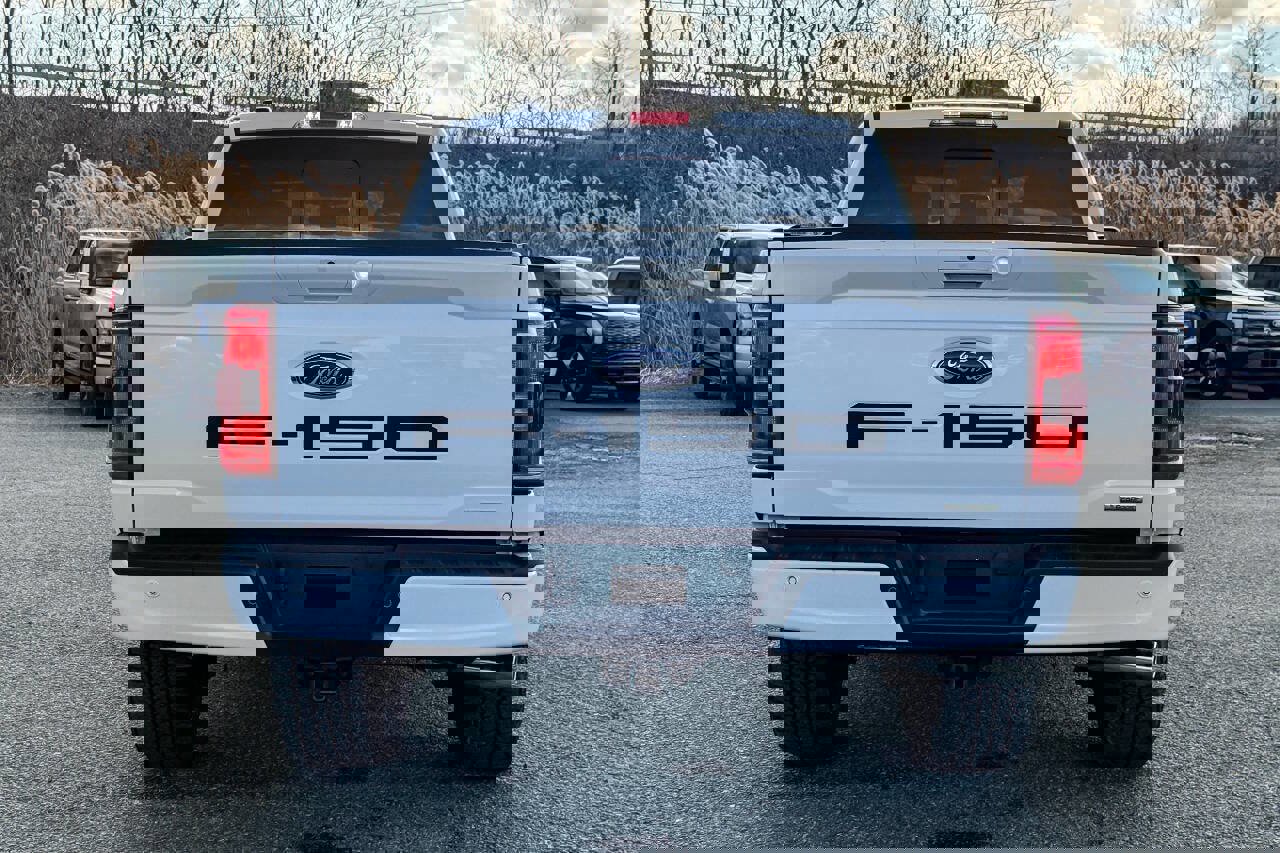 Certified 2022 Ford F150 XLT w/ Equipment Group 302A High image 4