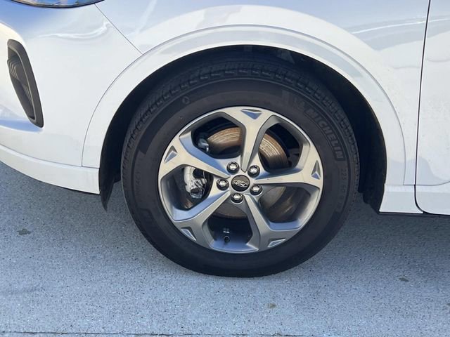 Certified 2023 Ford Escape ST-Line w/ Tech Pack #1 image 9