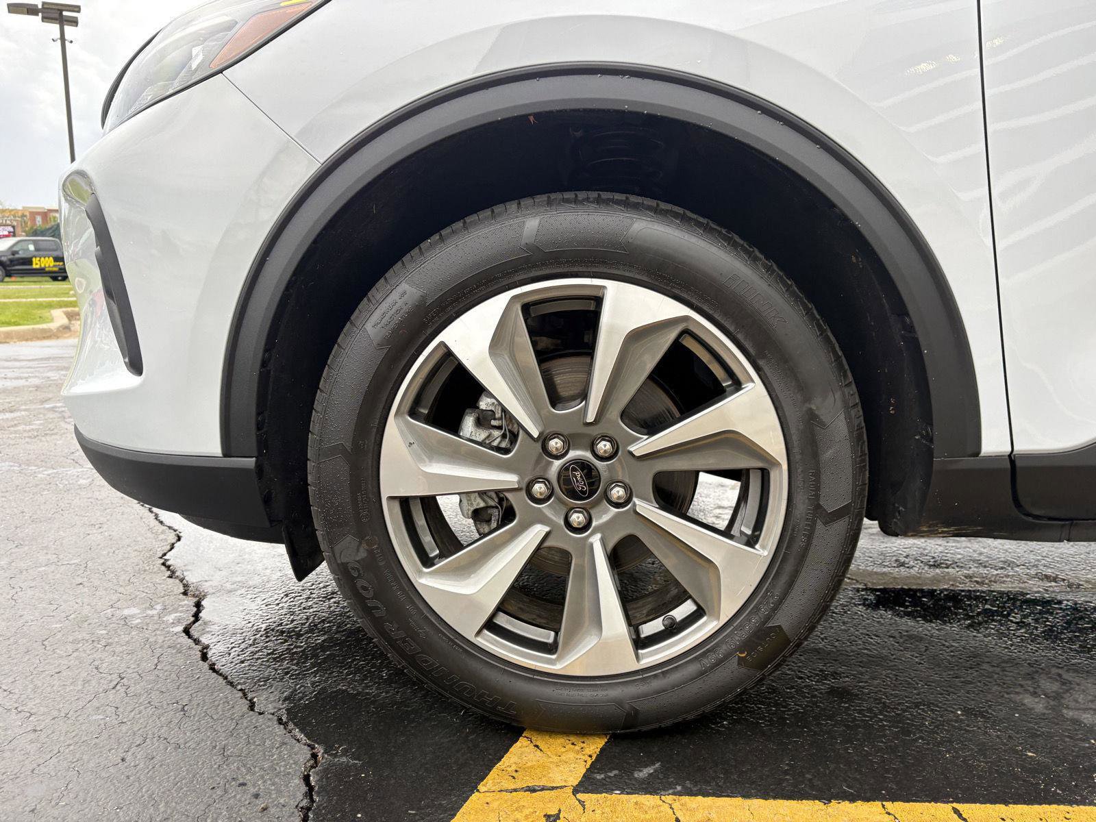 Certified 2025 Ford Escape Platinum AWD/4WD image 26