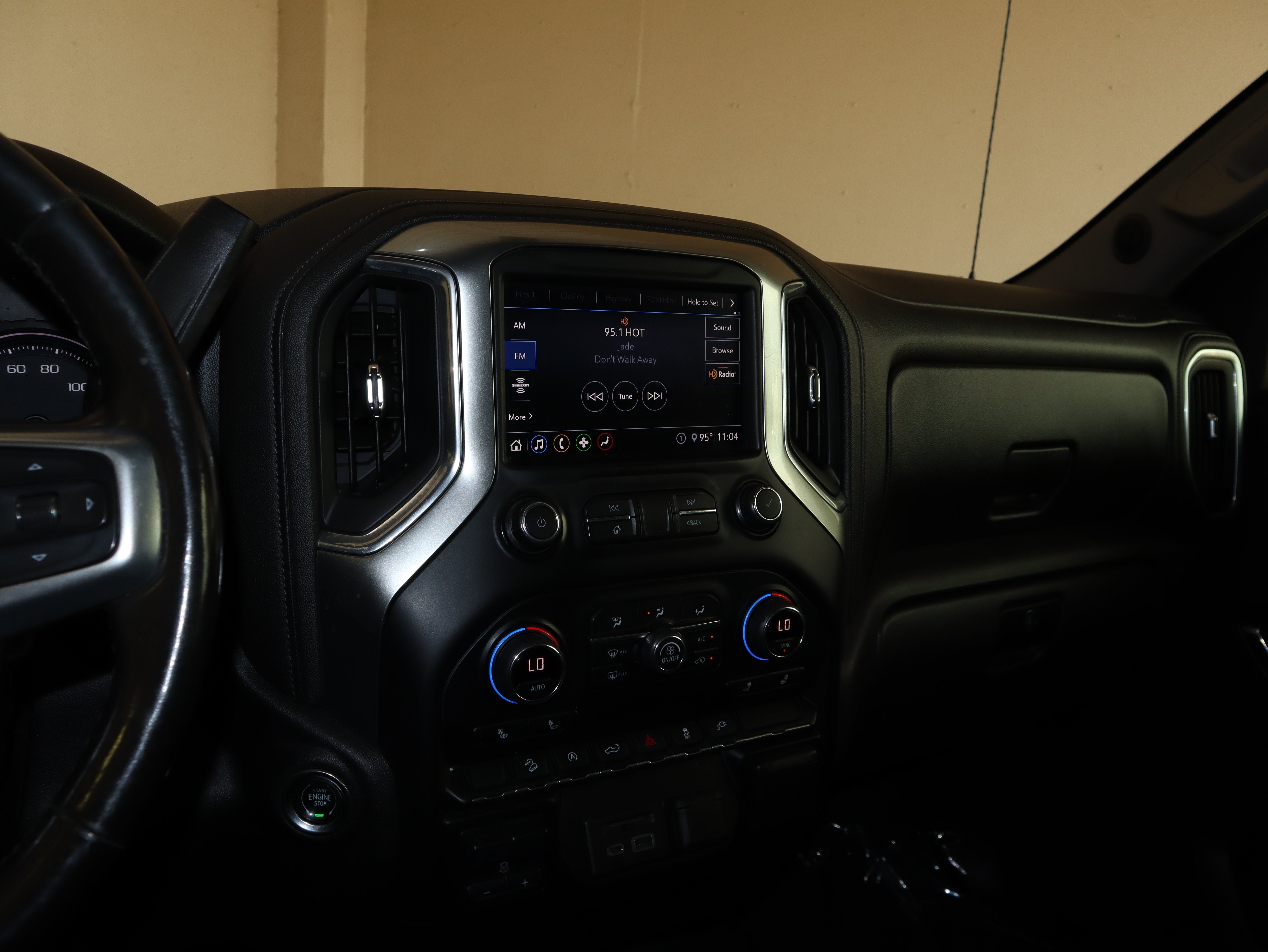 Used 2020 Chevrolet Silverado 1500 LT w/ All-Star Edition AWD/4WD image 27