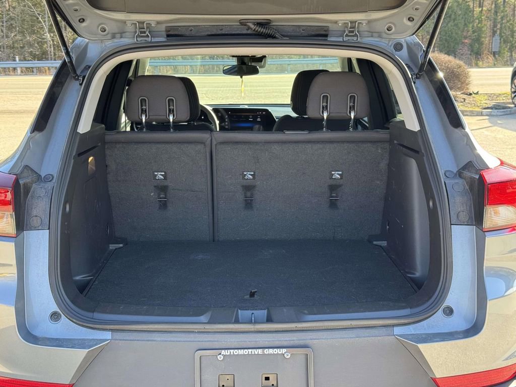 Used 2024 Chevrolet TrailBlazer LS image 21