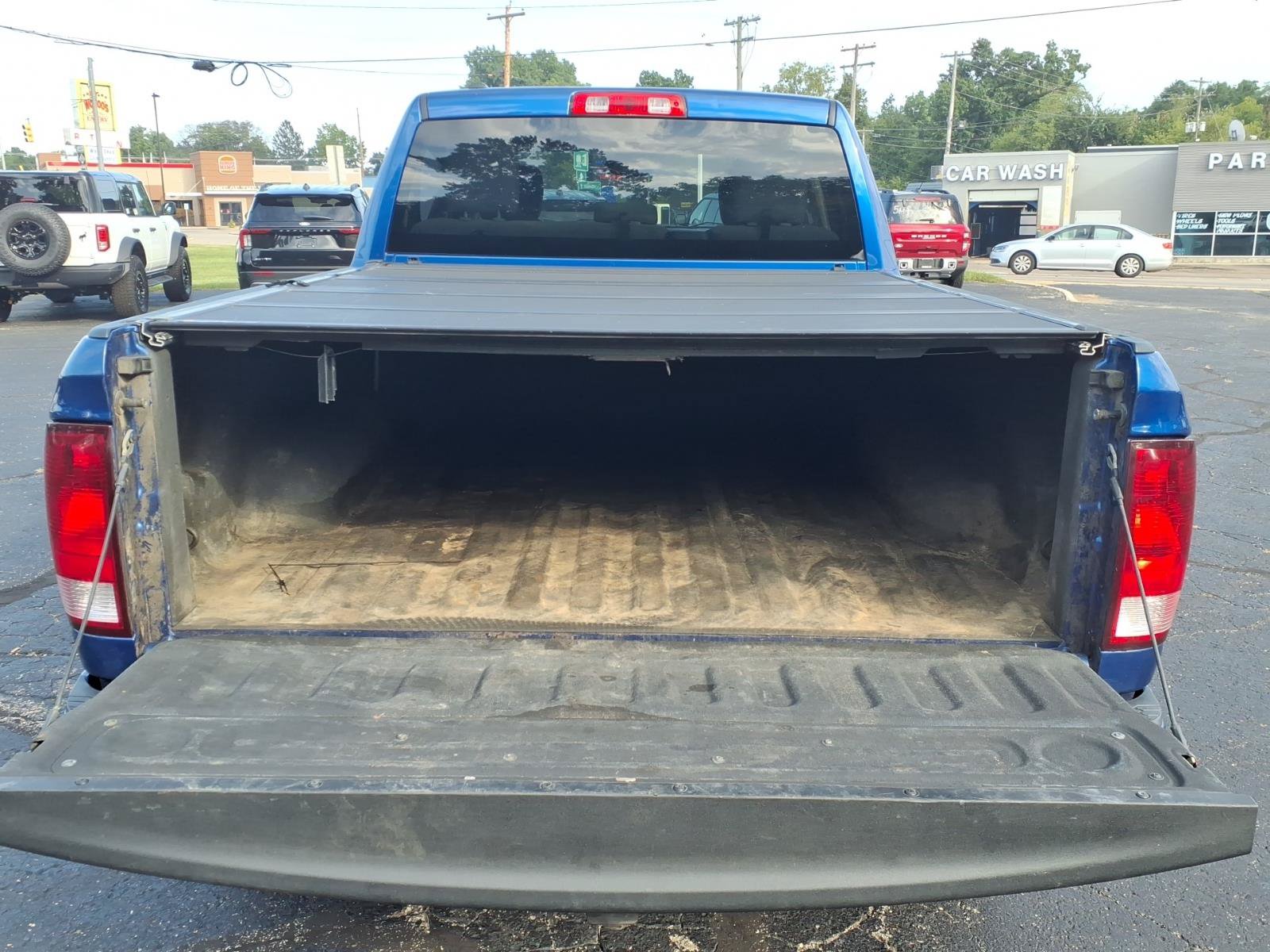 Used 2018 RAM 1500 Express AWD/4WD image 8