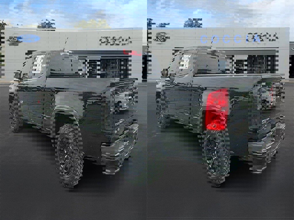 Used 2019 Chevrolet Colorado Z71 w/ Z71 Midnight Edition image 3