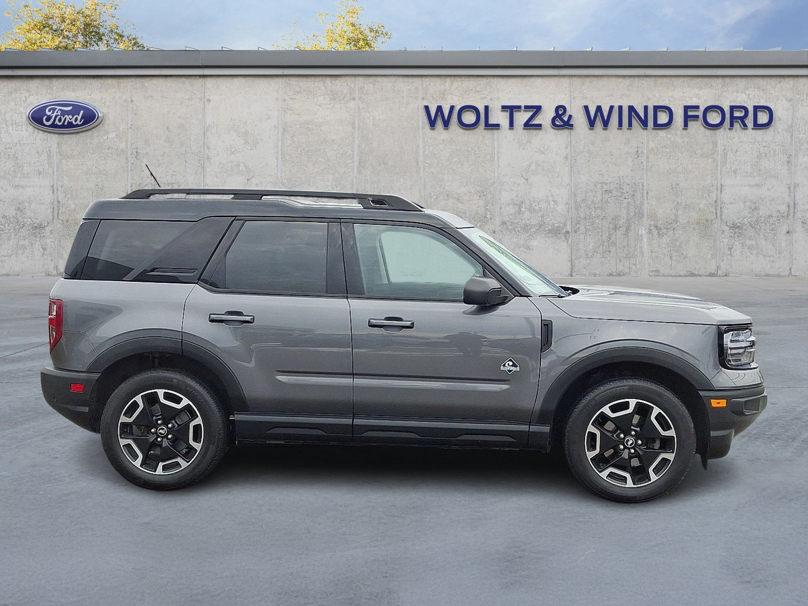 Certified 2022 Ford Bronco Sport Outer Banks w/ Tech Package image 2