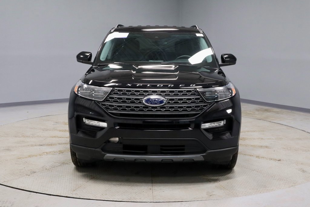 Certified 2023 Ford Explorer XLT w/ Equipment Group 202A image 8