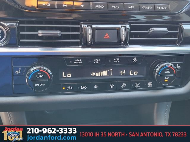 Used 2023 Nissan Pathfinder SL FWD image 21