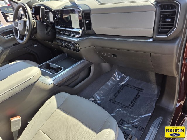 Used 2024 Chevrolet Silverado 2500 LTZ w/ LTZ Plus Package AWD/4WD image 17