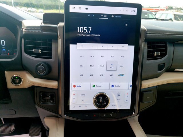 Certified 2022 Ford Expedition Max Platinum image 24