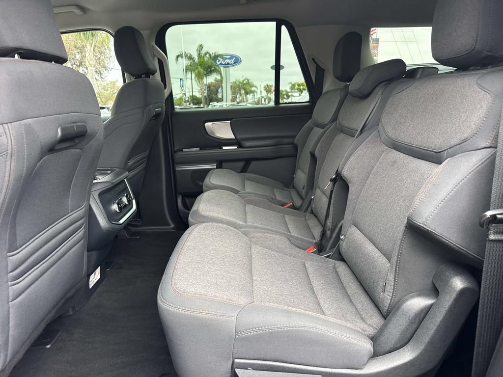 Certified 2025 Ford Expedition Max Active AWD/4WD image 11