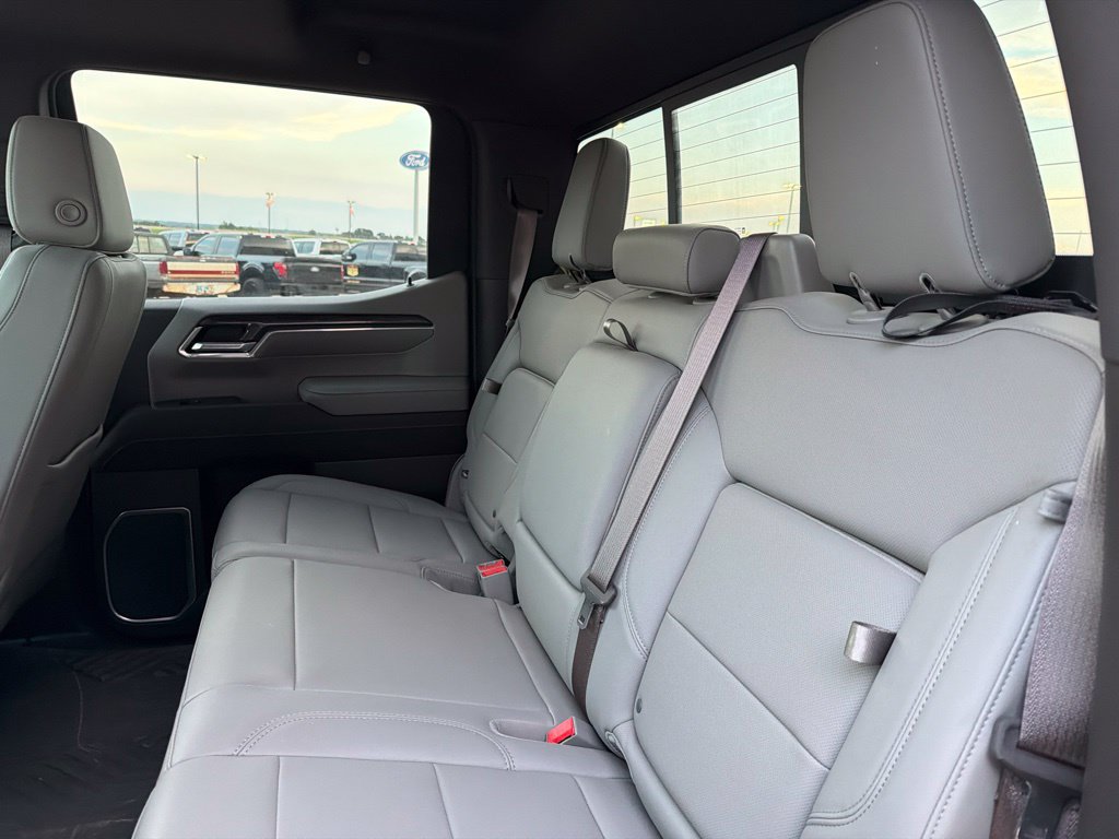 Used 2023 Chevrolet Silverado 1500 LTZ w/ LTZ Premium Package AWD/4WD image 18