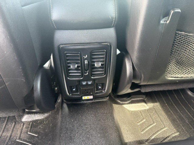 Used 2017 Jeep Grand Cherokee Limited AWD/4WD image 29