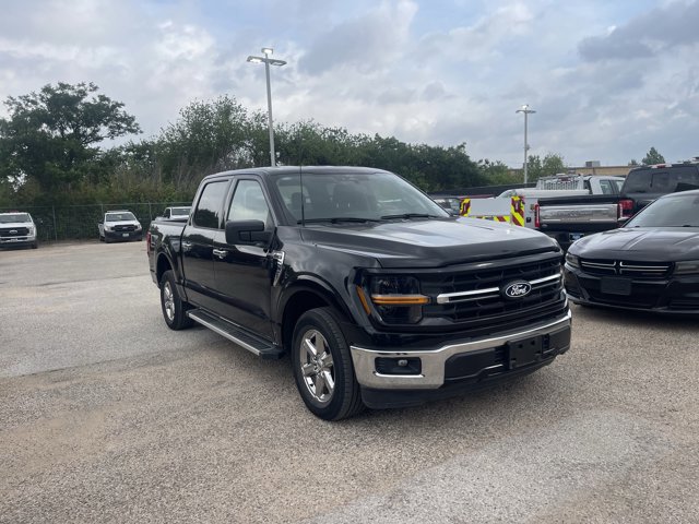 Certified 2025 Ford F150 XLT w/ Equipment Group 301A Standard RWD image 2