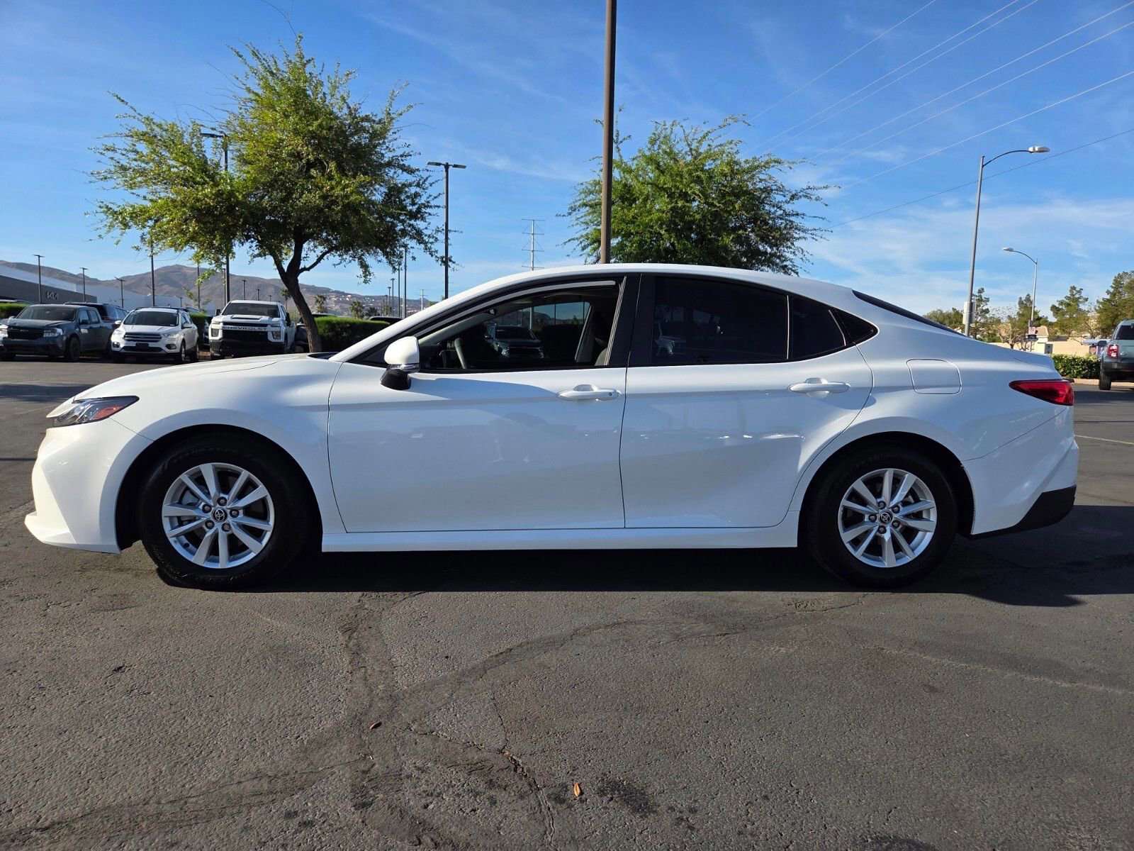 Used 2025 Toyota Camry LE w/ Convenience Package FWD image 2