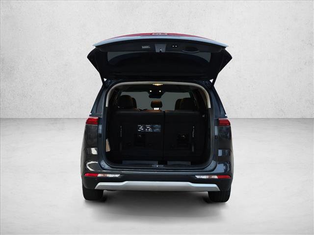 Used 2024 Kia Carnival EX FWD video 4
