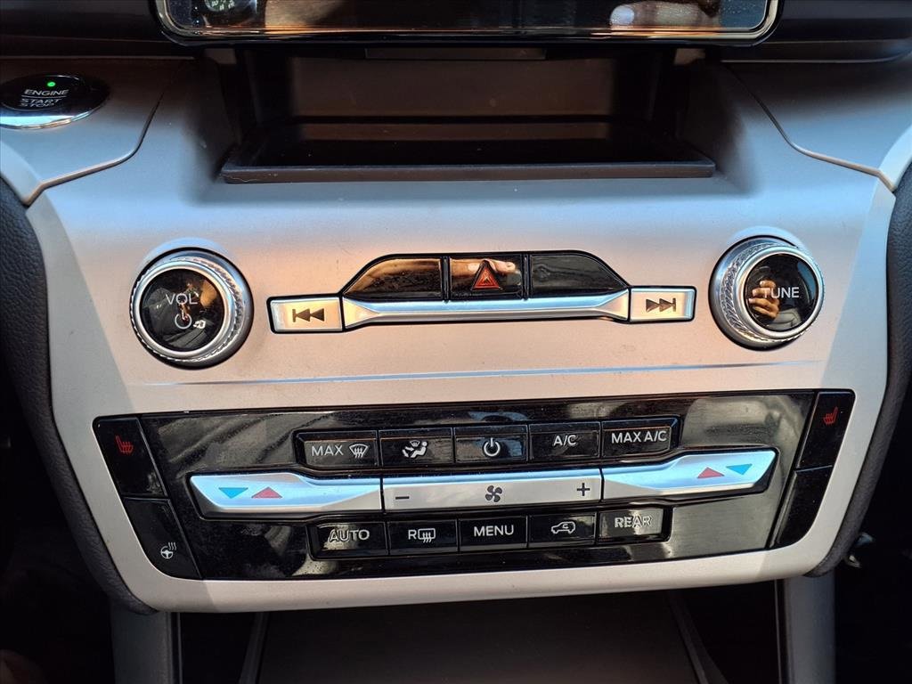 Certified 2020 Ford Explorer XLT w/ Equipment Group 202A image 10