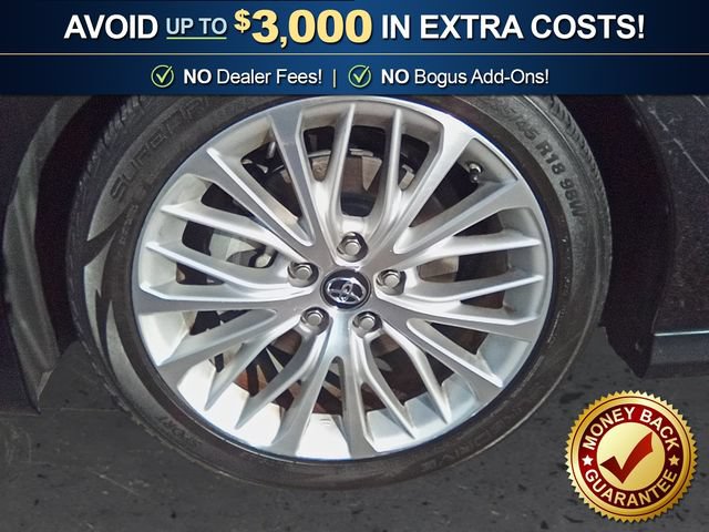 Used 2018 Toyota Camry XLE FWD image 13
