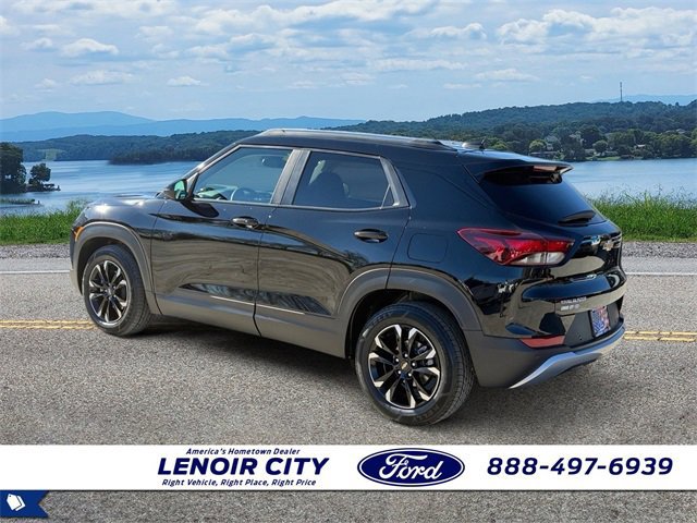 Used 2021 Chevrolet TrailBlazer LT w/ Sun and Liftgate Package image 3